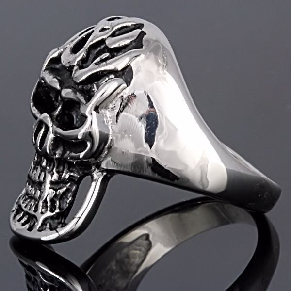 Blaze: Unisex Flaming Vampire Skull Biker Ring 316L Stainless Steel - Trustmark Jewelers - Mens Rings - 3