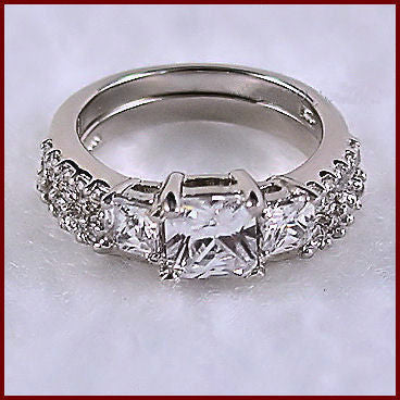 Star Fall Icy Round Brilliant Cut Diamond Ring 8